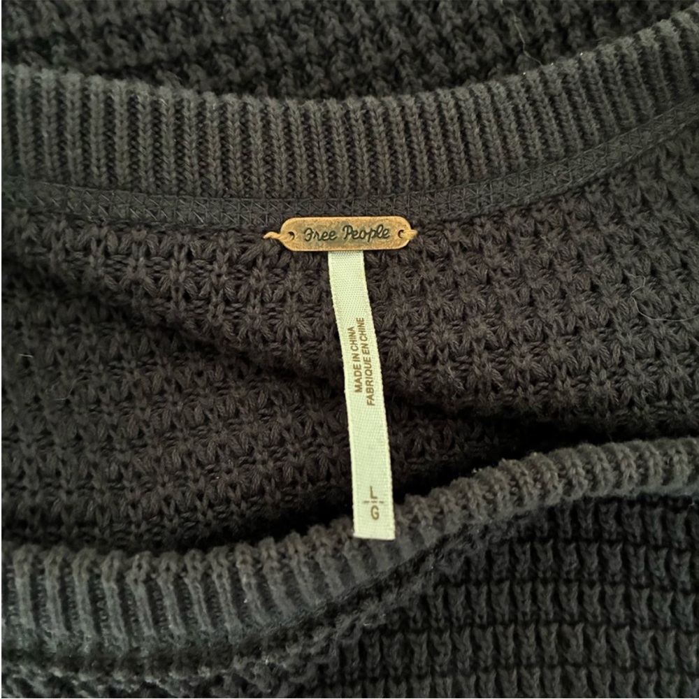 Free People cold shoulder sweater - Picture 4 of 5